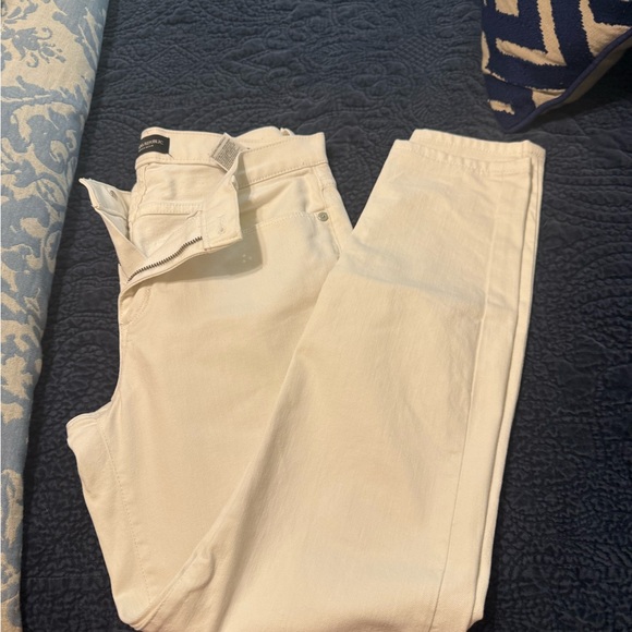 Banana Republic Cream Ankle & Cropped Jeans - Picture 1 of 1